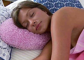 Cute tiny sporty lolita teen trull give blowjob as waiting to be fucked in cunt